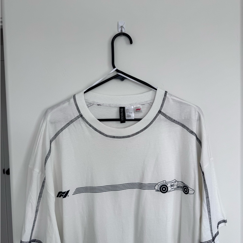 H&M White Short-Sleeve Racing Graphic Tee with Black Stitching